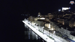 Nábřeží a město