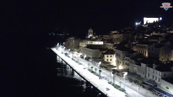 Nábřeží a město