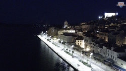 Nábřeží a město