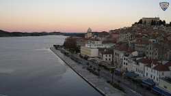 Nábřeží a město