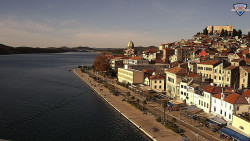 Nábřeží a město