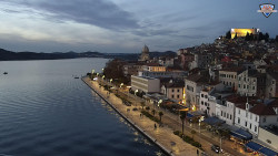 Nábřeží a město