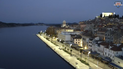 Nábřeží a město