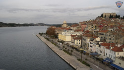 Nábřeží a město