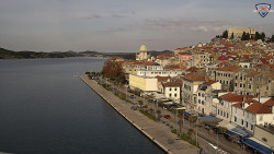 Nábřeží a město