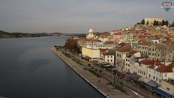 Nábřeží a město