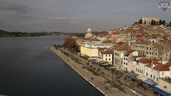 Nábřeží a město