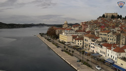 Nábřeží a město