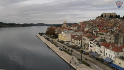 Nábřeží a město