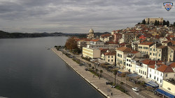 Nábřeží a město