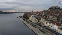 Nábřeží a město