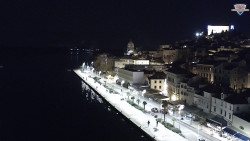 Nábřeží a město