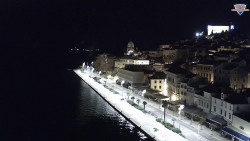 Nábřeží a město