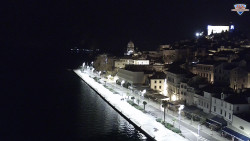 Nábřeží a město