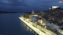 Nábřeží a město