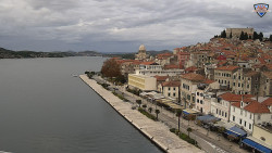 Nábřeží a město