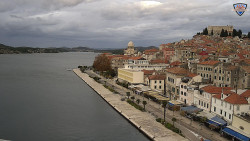 Nábřeží a město