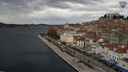 Nábřeží a město