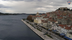 Nábřeží a město