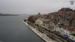 Nábřeží a město