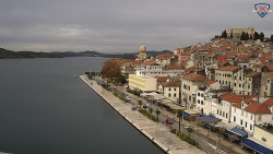 Nábřeží a město