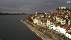 Nábřeží a město