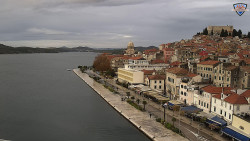 Nábřeží a město