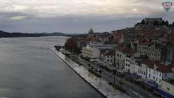 Nábřeží a město