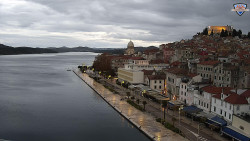 Nábřeží a město