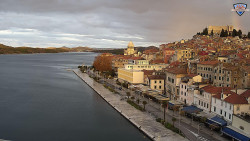 Nábřeží a město