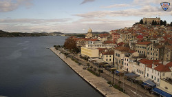 Nábřeží a město