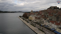 Nábřeží a město