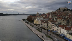 Nábřeží a město