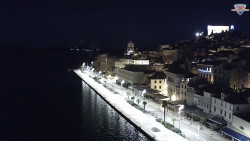 Nábřeží a město