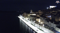 Nábřeží a město