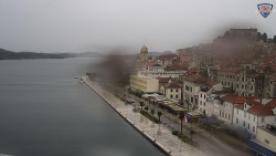 Nábřeží a město