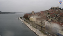 Nábřeží a město