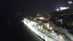 Nábřeží a město