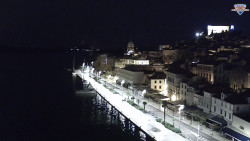 Nábřeží a město