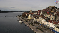 Nábřeží a město