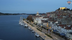 Nábřeží a město