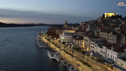 Nábřeží a město