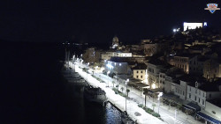 Nábřeží a město