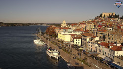 Nábřeží a město