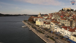 Nábřeží a město