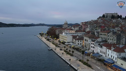 Nábřeží a město