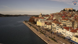 Nábřeží a město