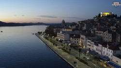 Nábřeží a město