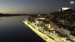 Nábřeží a město