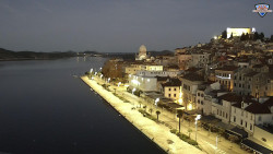 Nábřeží a město